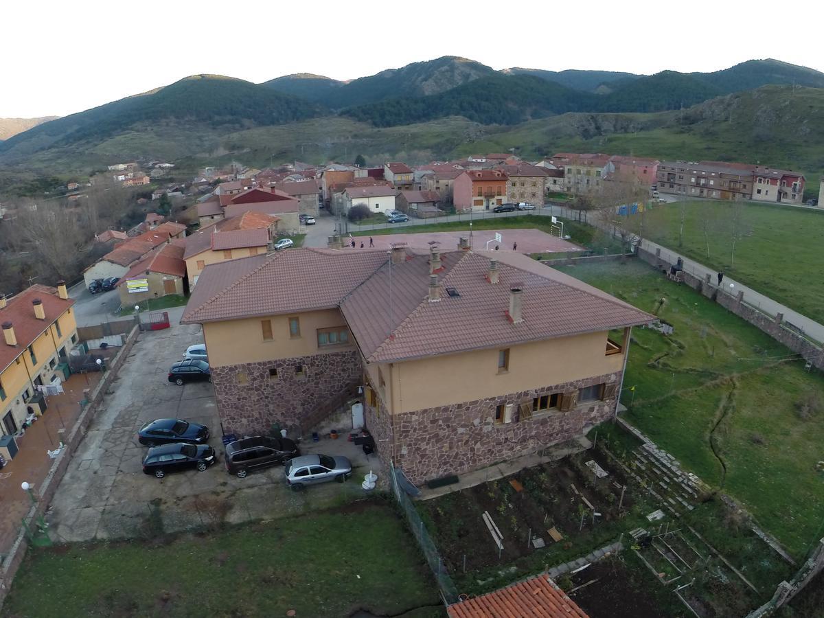 Hotel Villaneila Kültér fotó